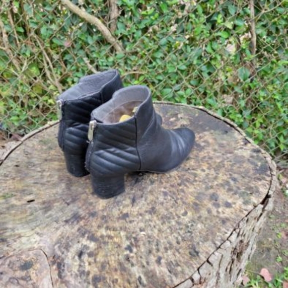 Vintage Women Black Leather Short Ankle Boots By Adrienne Vittadini Size 7.5 - Picture 6 of 8